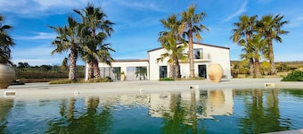 Luxury villa with pool & sweeping views - absolute privacy in Sicily