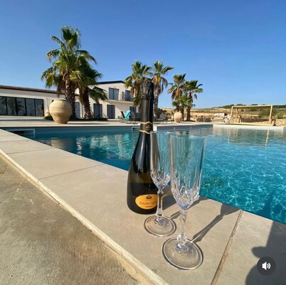 Luxury villa with pool & sweeping views - absolute privacy in Sicily