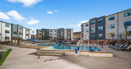 Pool Paradise for Families – Resort Amenities!