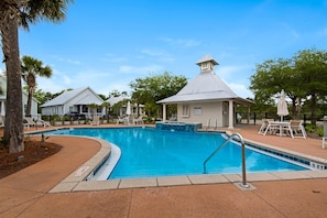 Maison, plusieurs lits (Cypress Cottage) | Piscine | Piscine extérieure, piscine chauffée