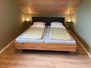 2 makuuhuonetta, Wi-Fi, vuodevaatteet