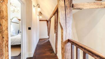 3 kamar tidur dan didekorasi berbeda-beda