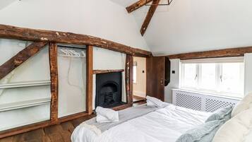 3 bedrooms, individually decorated, individually furnished, free WiFi