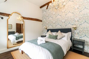 3 bedrooms, individually decorated, individually furnished, free WiFi - Tuffs Farm Cottage (Kings Langley)