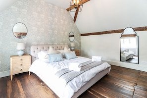 3 bedrooms, individually decorated, individually furnished, free WiFi