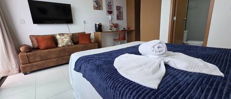 Comfort appartement, uitzicht op de binnenplaats | Een laptopwerkplek, gratis wifi