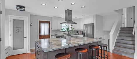 Fridge, microwave, dishwasher, coffee/tea maker