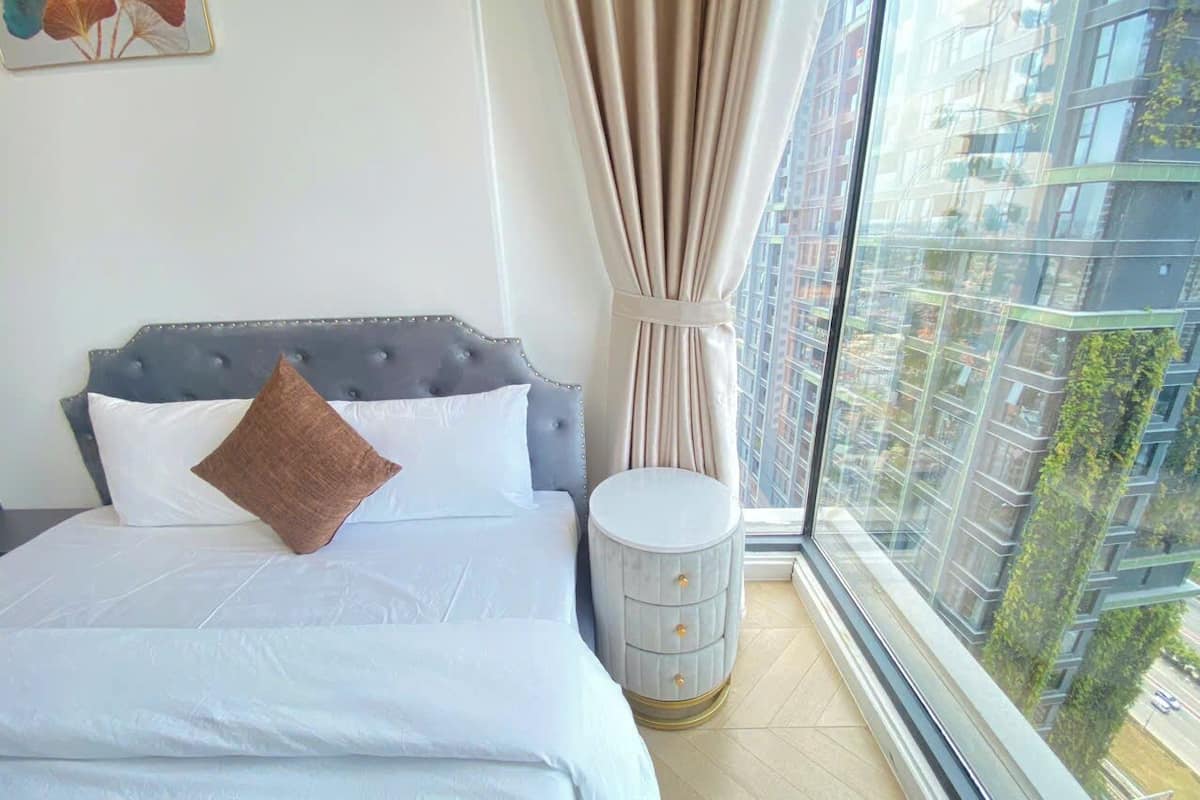 Presidential Suite, 3 Bedrooms, Club Lounge Access, River View | Egyptian cotton sheets, premium bedding, down comforters
