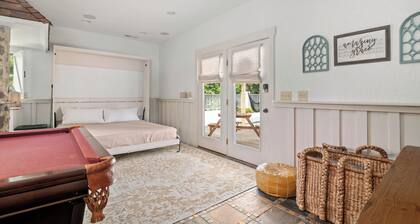 Cute Tiny House on 5 Acres w/ Fantastic Outdoor Spaces