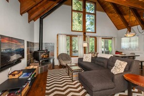 TV, fireplace, offices