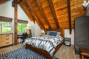 3 bedrooms, desk, iron/ironing board, WiFi