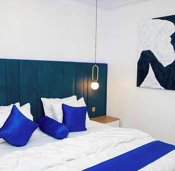 Family Room, Balcony, City View | Desk, laptop workspace, blackout drapes, soundproofing