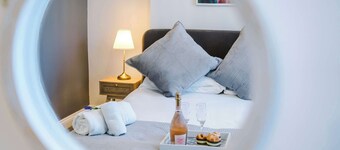 Cozy 3-Bed Home, Perfect for Business & Groups!