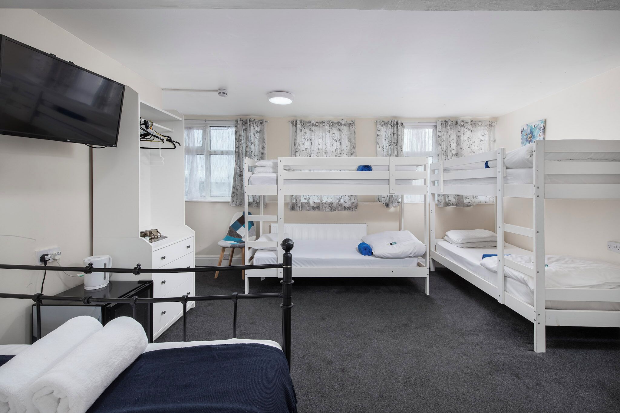 Family Room | Free WiFi