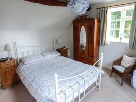 1 habitación, decoración personalizada y muebles diferentes 
