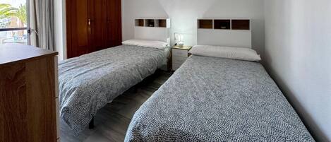 アパートメント | 1 室のベッドルーム、客室ごとに異なるインテリア、アイロン / アイロン台、ベッドシーツ