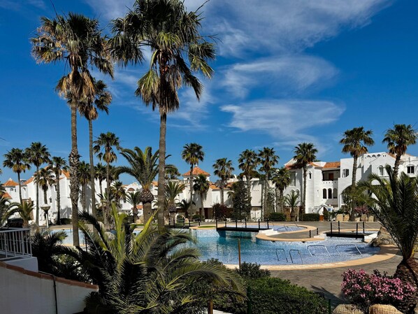 Apartamento | Piscina | Piscina externa