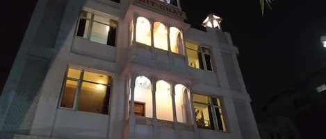 Façade de lâhĂ©bergement