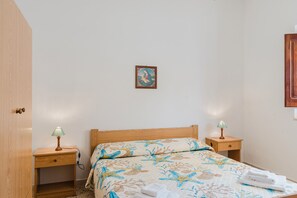 1 habitación y ropa de cama 