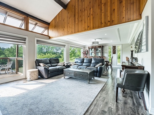 5-Bedroom Countryside Estate in Northern GTA – Ideal for Gatherings & Getaways