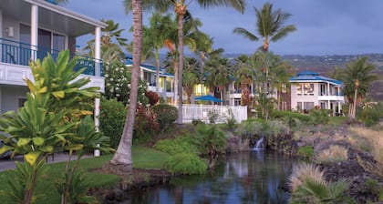 Stay in paradise minutes from the beach