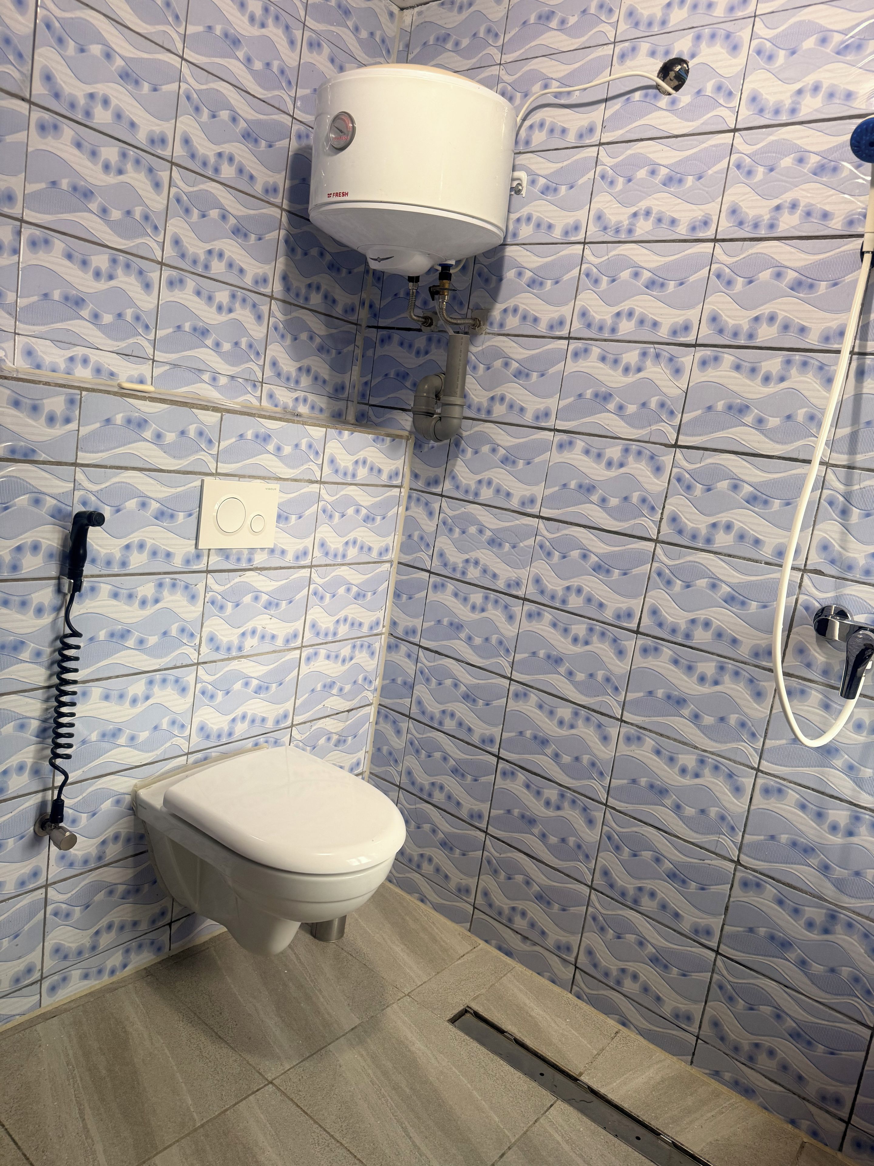 Shower, bidet, towels, soap