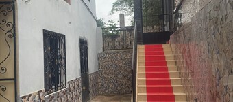 1bedroom, 1kitchen, 1 bathroom