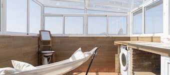 Apartment 'Las Niñas' with Private Terrace, Wi-Fi and Air Conditioning