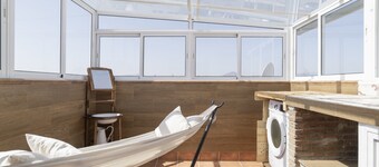 Apartment 'Las Niñas' with Private Terrace, Wi-Fi and Air Conditioning