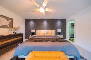 4 bedrooms, desk, iron/ironing board, travel cot