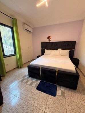 2 dormitorios, tabla de planchar con plancha, wifi gratis y ropa de cama