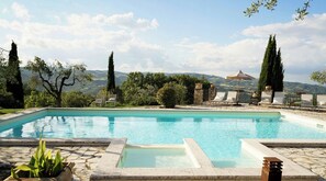 Piscine extérieure