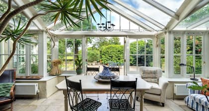 Charming and spacious 6-bedroom farmhouse close to Center Parcs