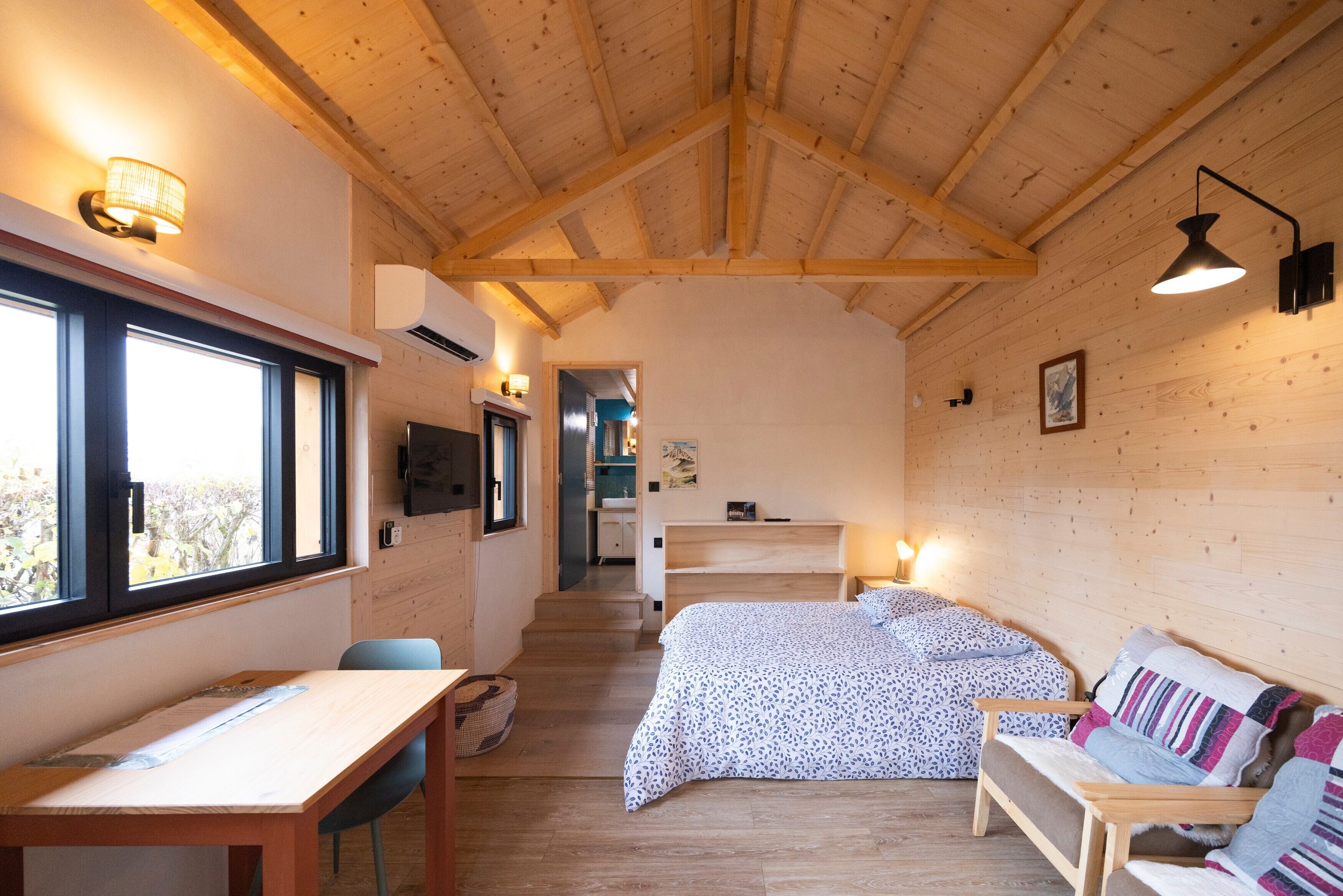 1 bedroom, WiFi, bed sheets