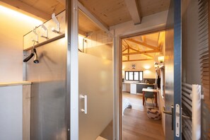 Interior - Apartment 'Cabane' with Wi-Fi and Air Conditioning (Marcellaz-Albanais)