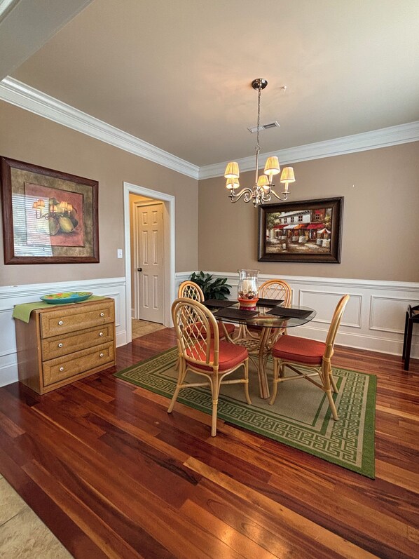 Dining - Swing Into Vacation! 3BR Golf-View Townhouse, 3 En Suites, Pool, Great Price! (Rehoboth Beach)