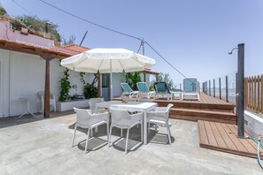 Outdoor dining - 'Casa Mica' with Mountain View, Wi-Fi and Air Conditioning (Vega de San Mateo)