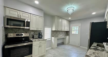 Cozy Upper-Level Retreat