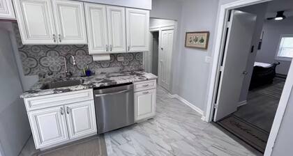 Cozy Upper-Level Retreat