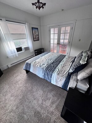 Bügeleisen/Bügelbrett, WLAN, Bettwäsche