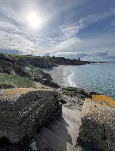 Seaview Retreat & Sauna at An Acre By The Sea