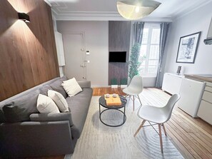 Apartemen Standar, pemandangan halaman | Pemandangan dari kamar