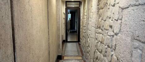 EntrĂ©e de lâhĂ©bergement