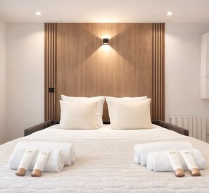 Standard Apartment, Courtyard View | Living area