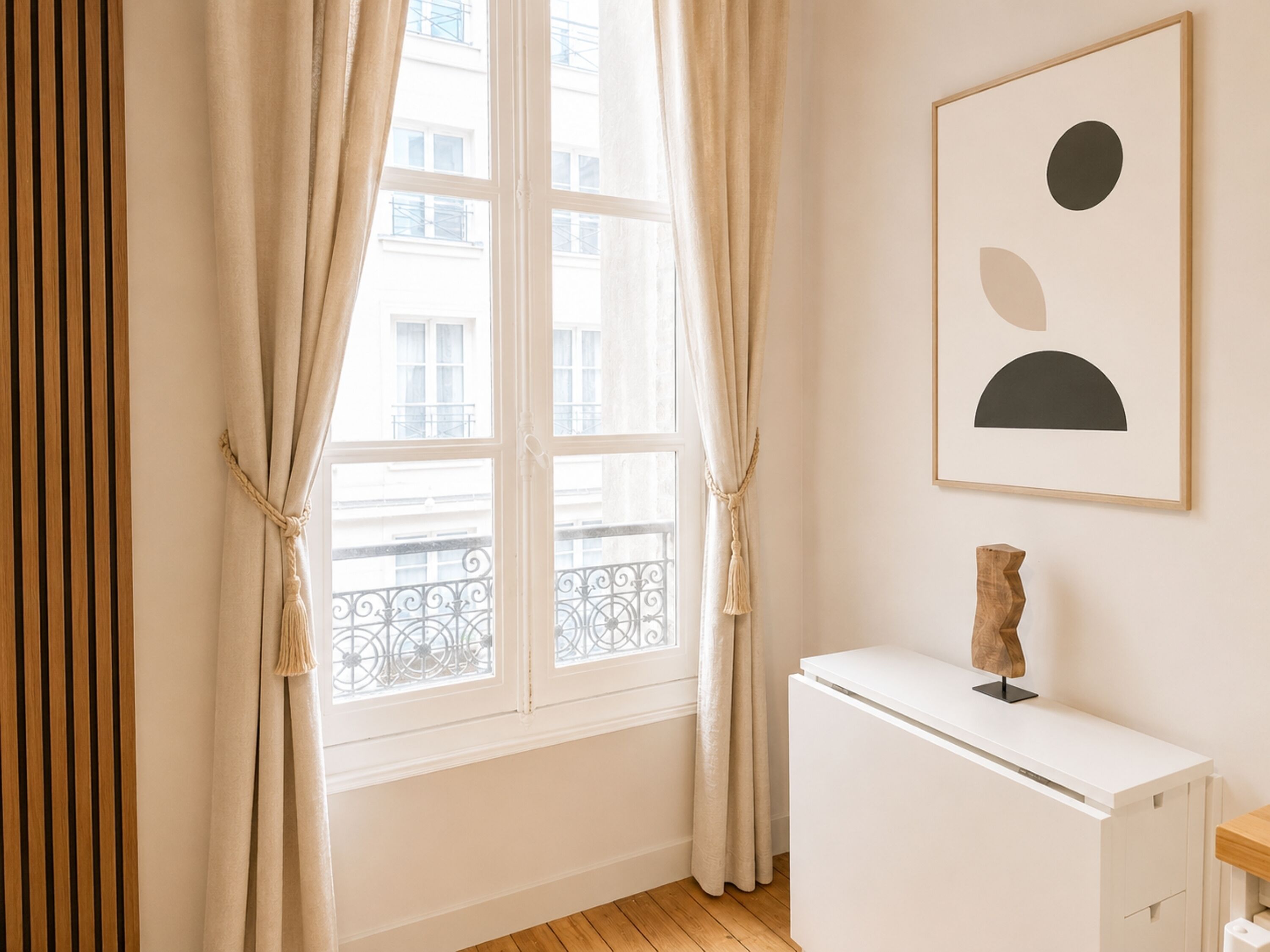 Standard Apartment, Courtyard View | Living area