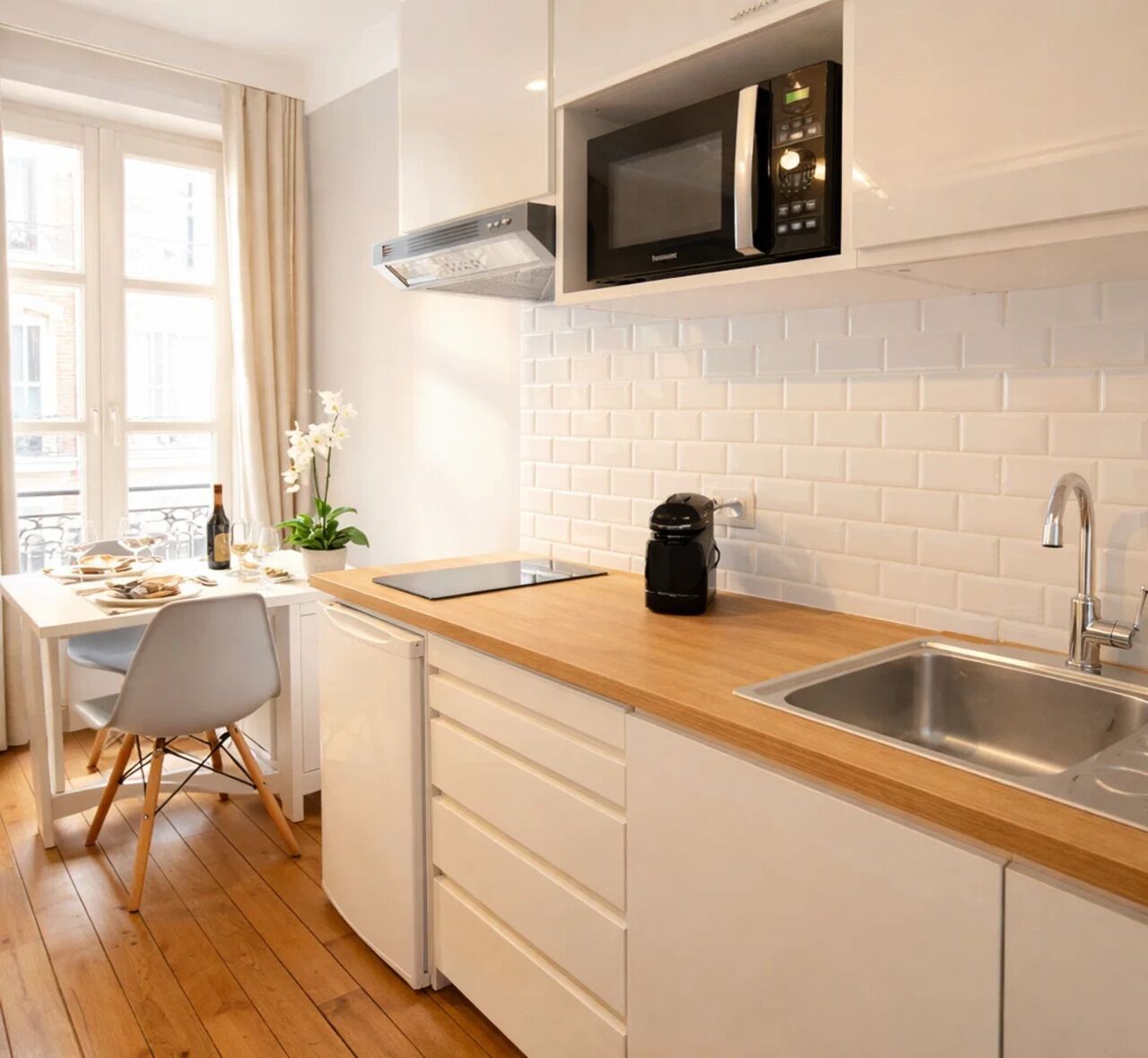 Standard Apartment, Courtyard View | Private kitchen