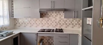 New, modern, airy 3 bed Home in Monavale/ Water and solar backUp &wifi