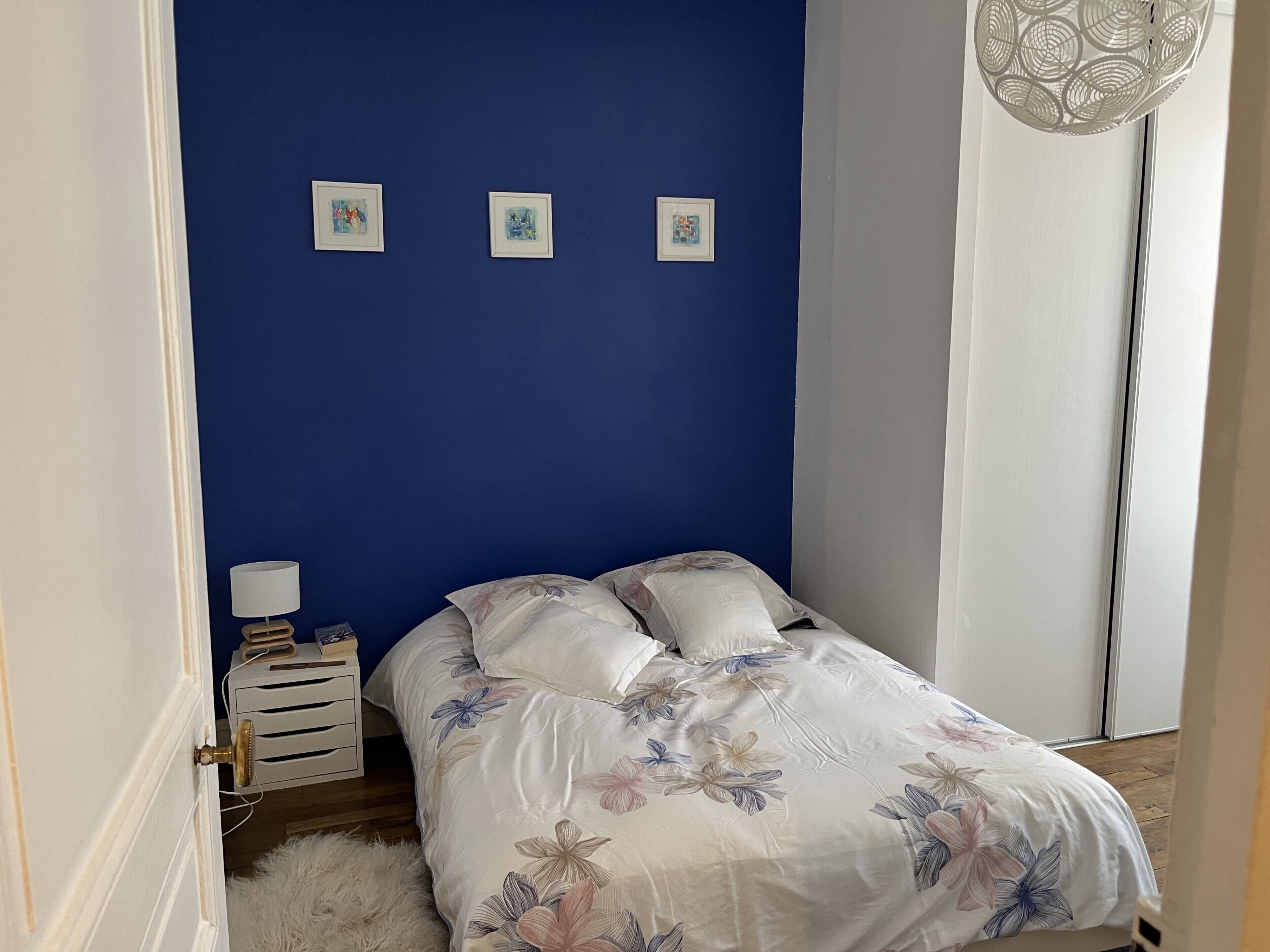 1 chambre, fer et planche à repasser, Wi-Fi, draps fournis
