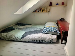 1 室のベッドルーム、アイロン / アイロン台、WiFi、ベッドシーツ