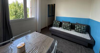 Comfortable apartment at the foot of the beach